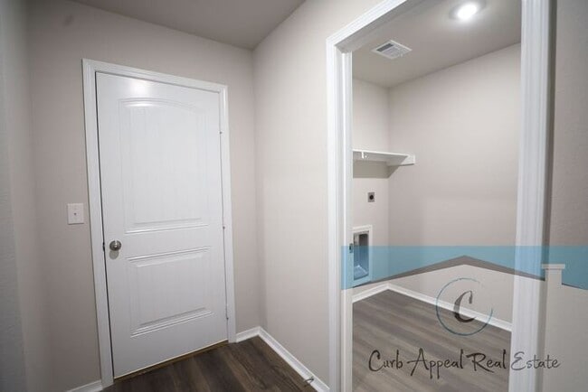 Building Photo - Move in special $800!! New construction in Jonesboro - beautiful 3 bed / 2 bath home - Nettleton!