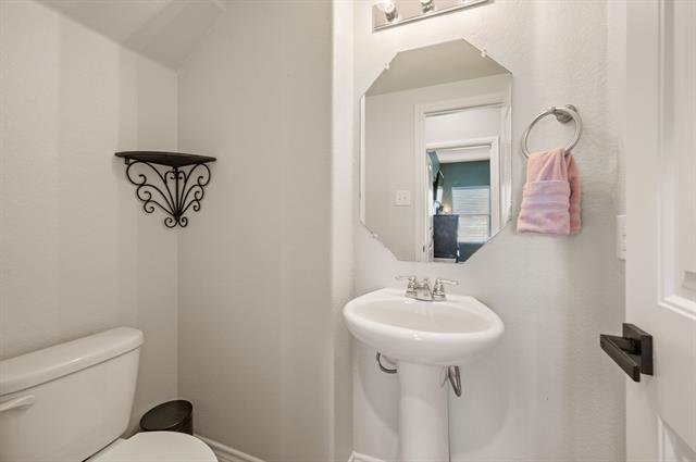 Building Photo - 8461 Comanche Springs Dr