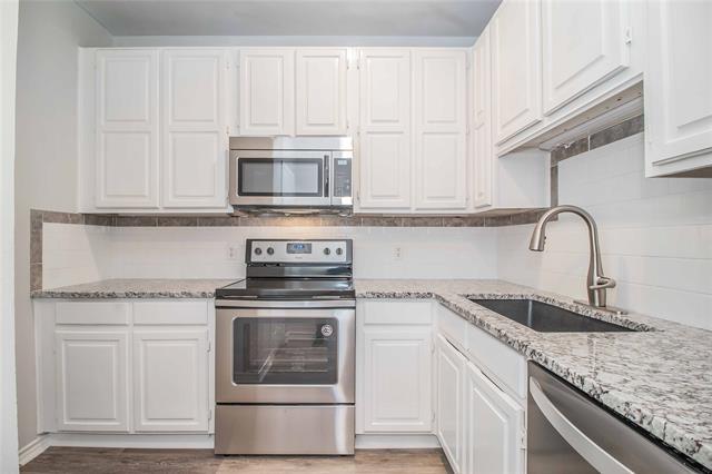 Building Photo - 5021 Birchman Ave