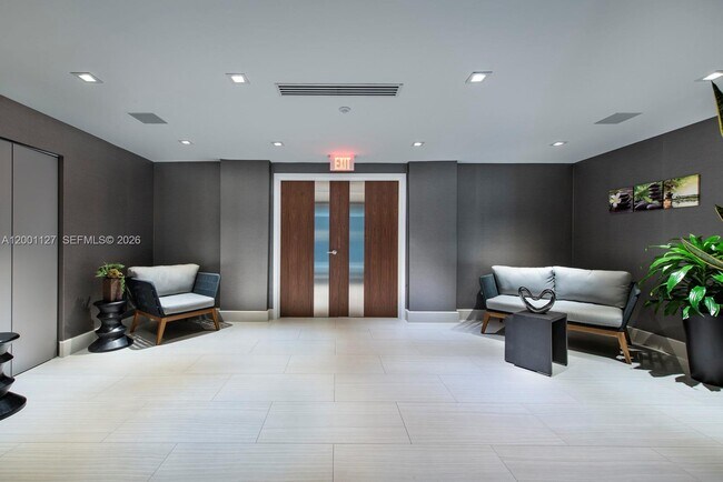 Building Photo - 300 Sunny Isles Blvd