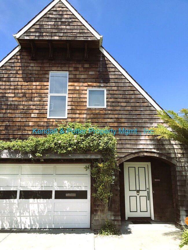 Building Photo - Unique Yacht Harbor 3bed/2bath Home with S...