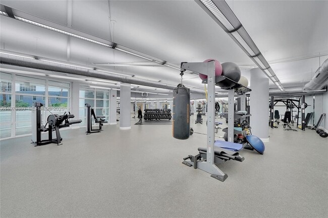 Building Photo - 253 NE 2nd St