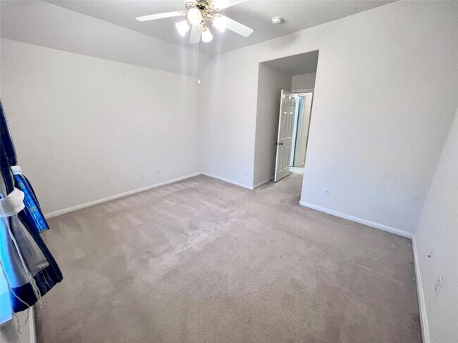Building Photo - 5707 Windy Knoll Ln