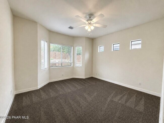 Building Photo - 6919 E Elbrook Ave