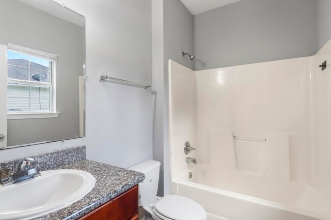 Building Photo - 11517 Acorn Dr