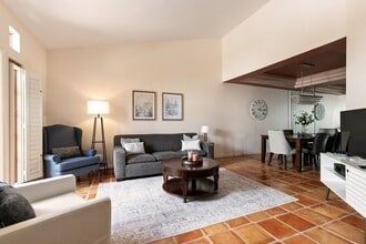 Building Photo - 3531 Cameo Dr