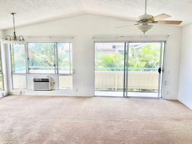 Building Photo - 2 bedroom 2 bath in the Arbors at Ewa Gentry. With 2 car garage!