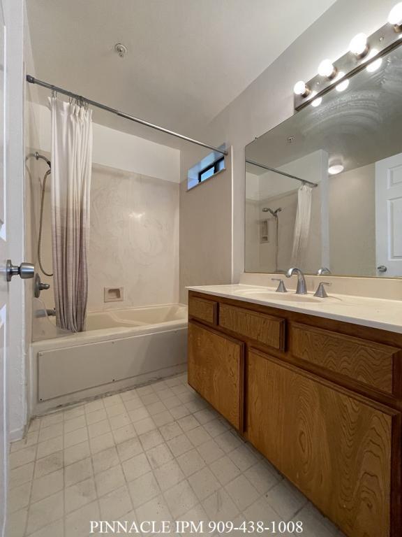 Building Photo - 745 Camino Real Ave #C