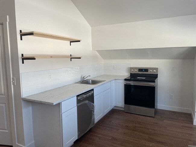 Building Photo - ADU blocks from Tennyson St! Available February 1st!