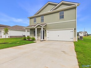 Building Photo - 15433 GRAYSON CIR
