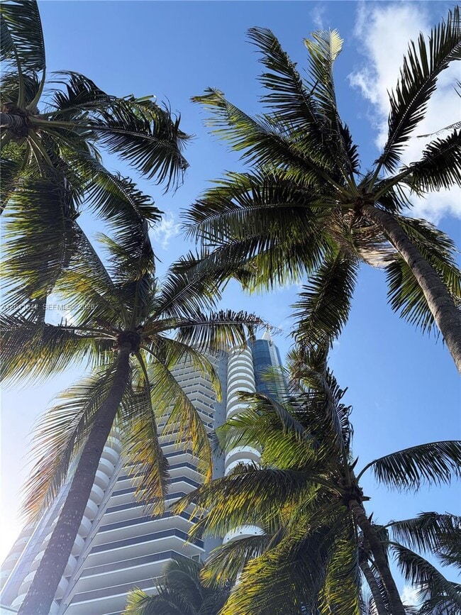Building Photo - 6301 Collins Ave