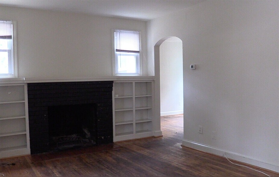 Building Photo - 7211 Dartmouth Ave