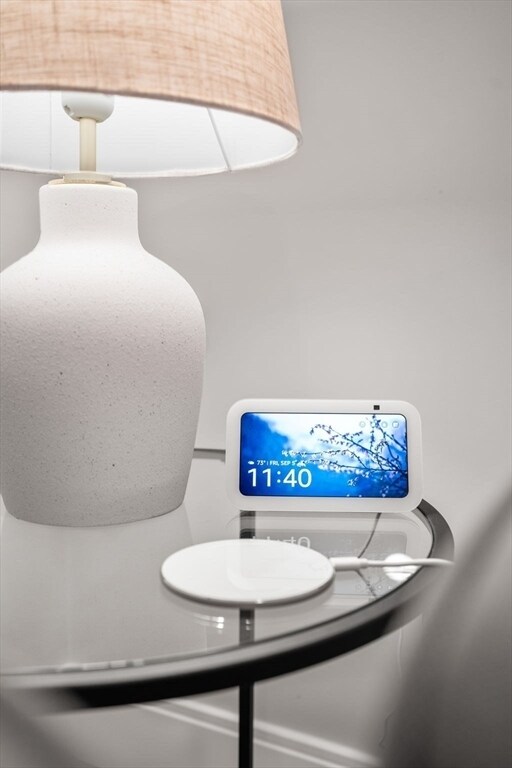 Building Photo - 174 W Seventh St