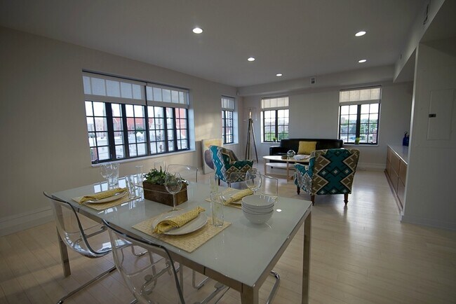 Interior Photo - The Mayfair
