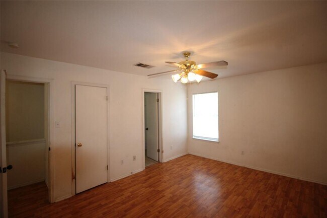 Building Photo - 9702 Nightjar Dr