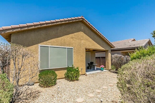 Building Photo - 5985 Falconer Ave