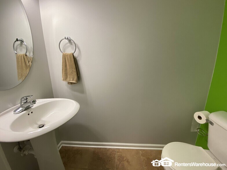 Building Photo - 2122 High St