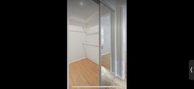 Building Photo - 4922 Hayvenhurst Ave
