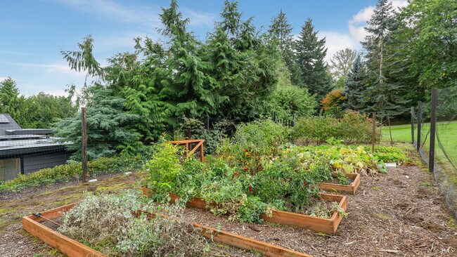 Building Photo - 13006 NE 149th St