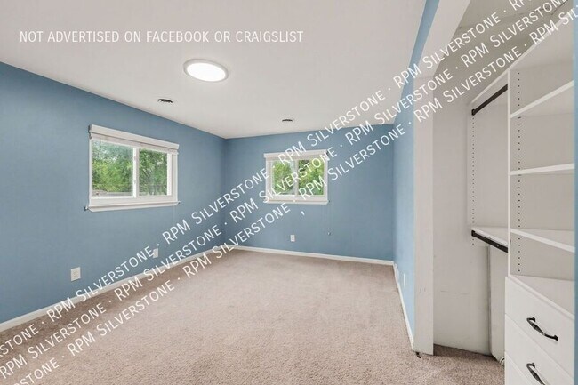 Building Photo - 8600 Russell-