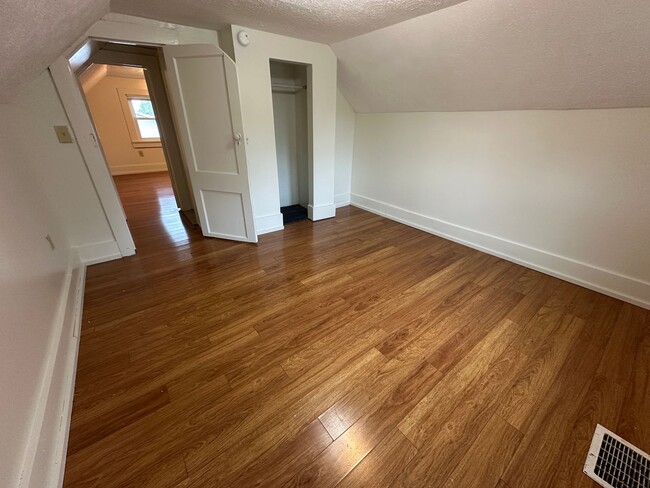 Building Photo - Nice 3 Bedroom, 1 Bathroom Home in Radford!