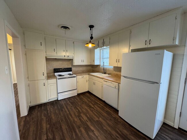 Building Photo - 4-Bedroom Home for Rent in Copperas Cove