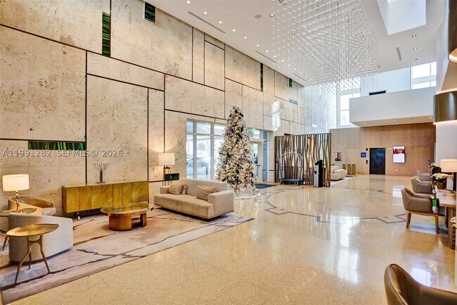 Building Photo - 6801 Collins Ave