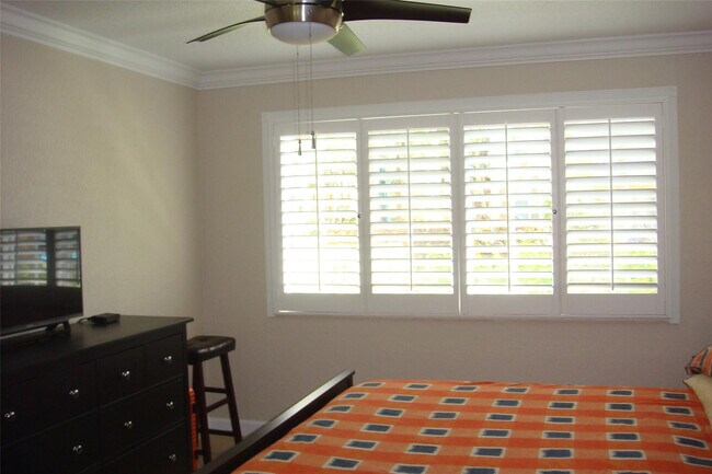 Building Photo - 1515 E Broward Blvd