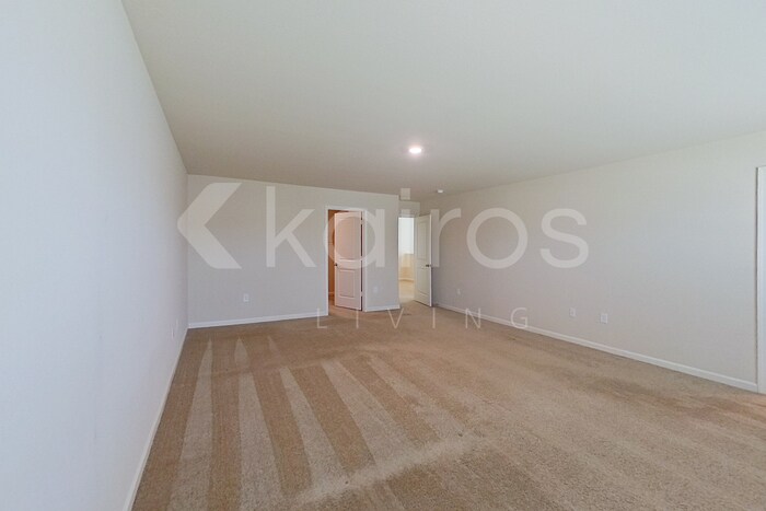 Building Photo - 1067 Pilgrim Ln