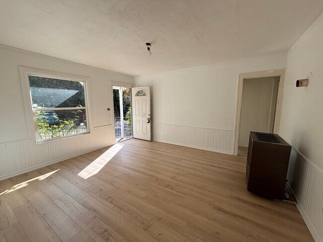 Building Photo - 2896 Coloma St