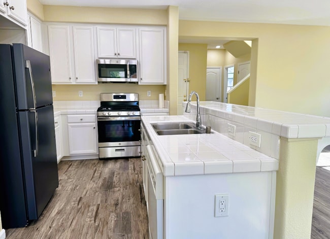 Building Photo - Newly Remodeled 3-Bed Home in Lathrop