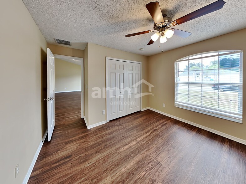 Building Photo - 1005 Sandhill St