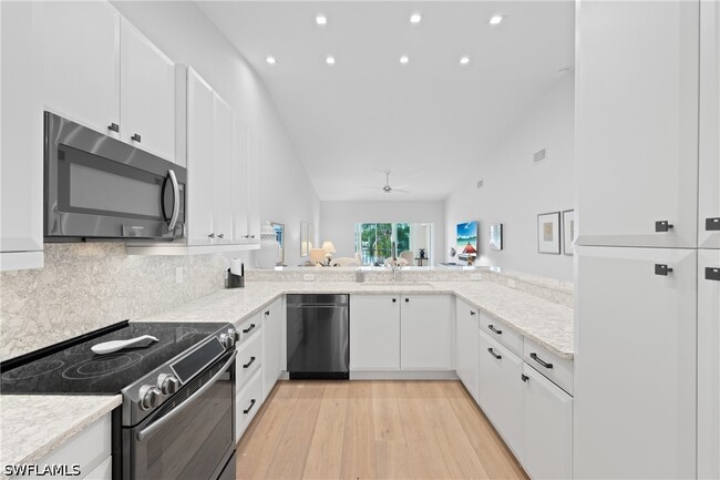 Building Photo - 818 Tanbark Dr