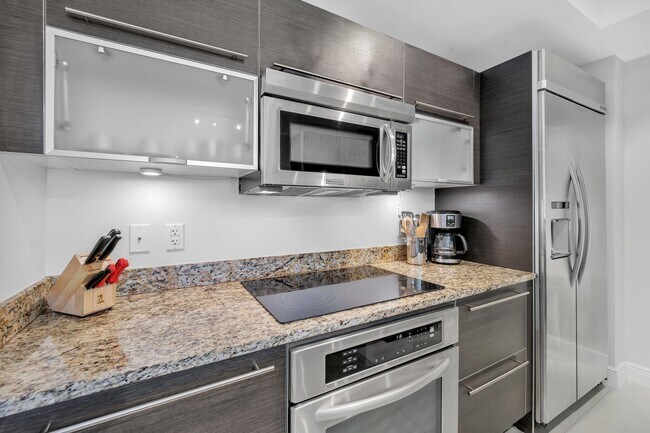 Building Photo - 550 Okeechobee Blvd