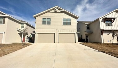 Building Photo - 7510 Astro Fld