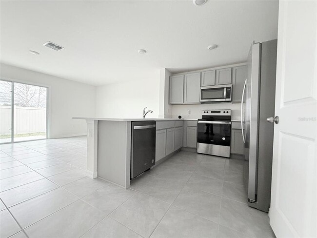 Building Photo - 8220 SW 67th Ave