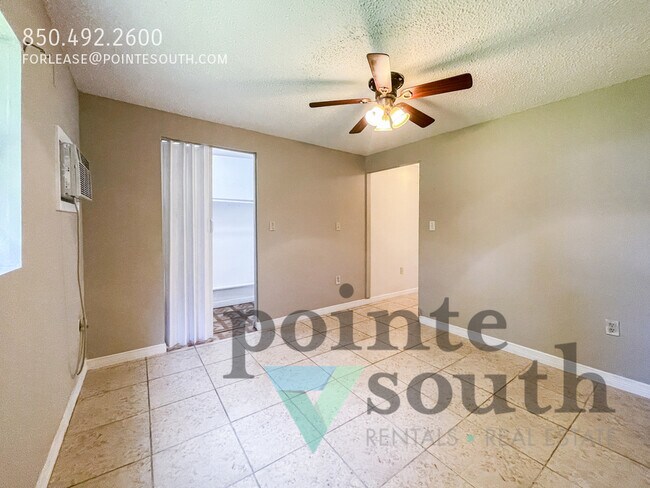 Building Photo - 5771 Coronada Blvd