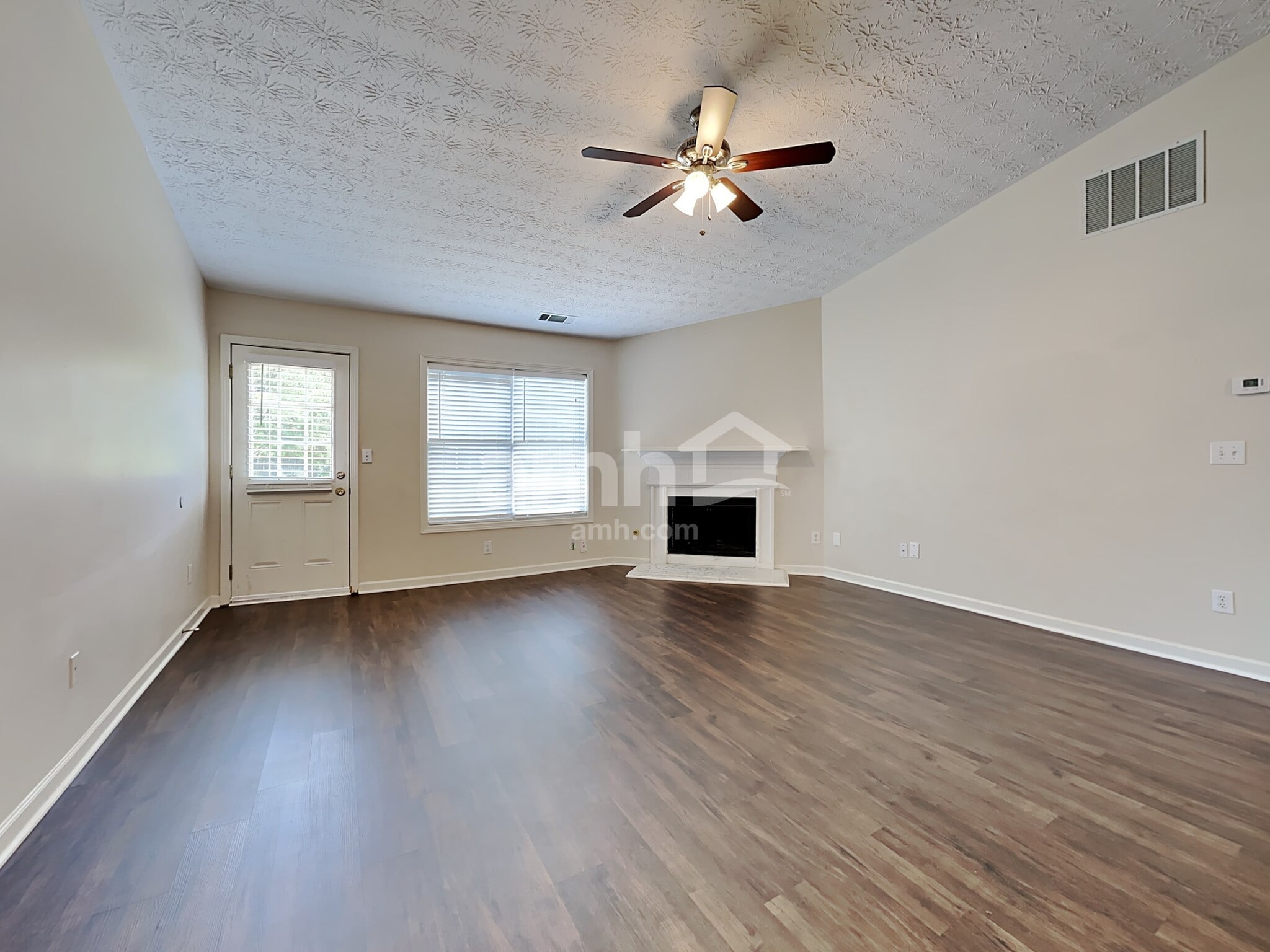 Building Photo - 1552 Armende Cir