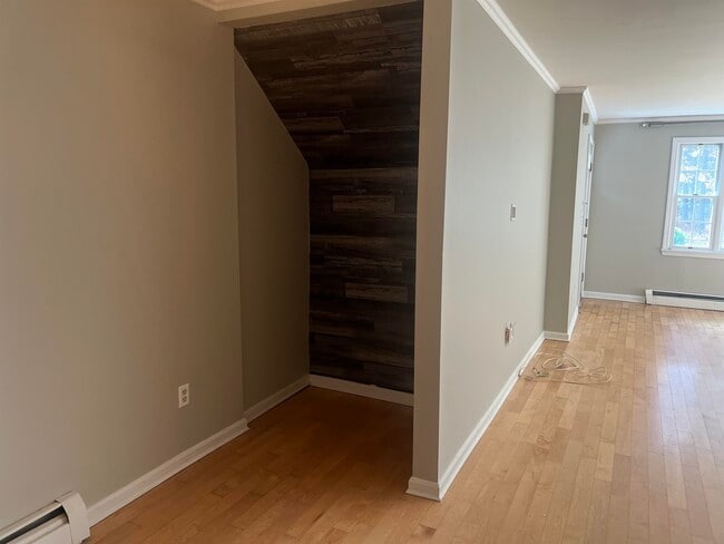 Building Photo - 416 Springbrook Cir