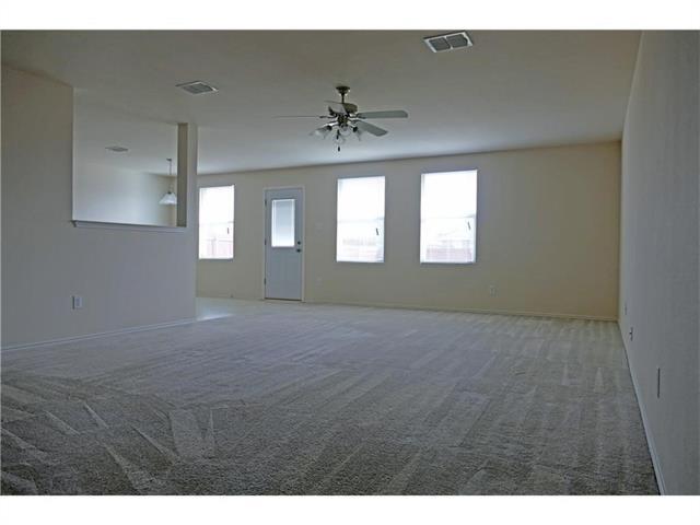 Building Photo - 2814 Lake Vista Dr