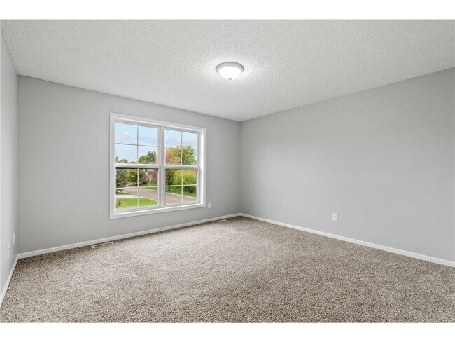 Building Photo - 2117 Vermillion Curve