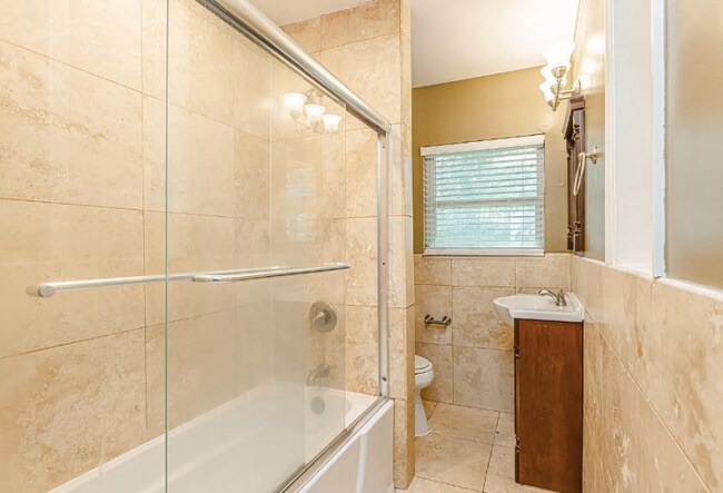 Building Photo - 4309 Forest Park Dr