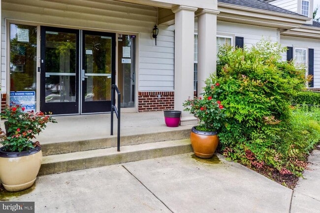 Building Photo - 2007 Connor Ct