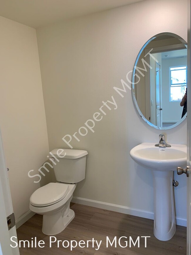 Building Photo - A nice house with 5 beds rooms and 2.5 baths.