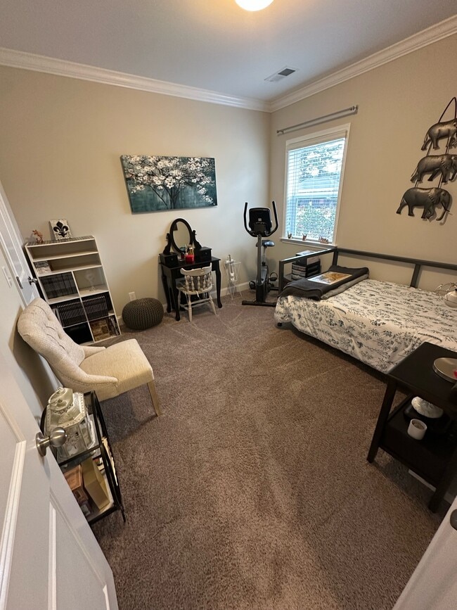 Building Photo - 335 National Dr