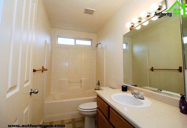 Building Photo - 3982 Cambria Dr