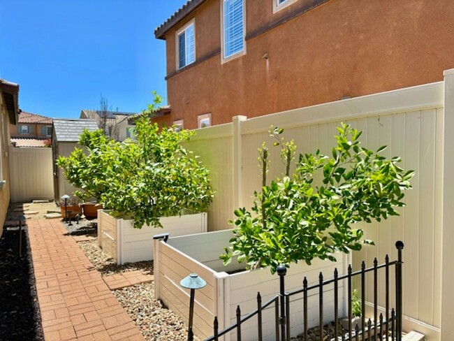 Building Photo - Riverpark | 4Bed + 3Bath | Oxnard | Whalen