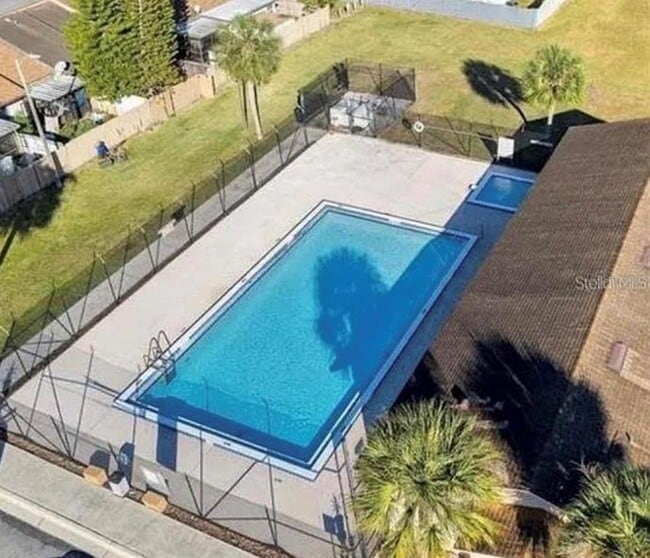 Building Photo - 1012 Stucki Terrace