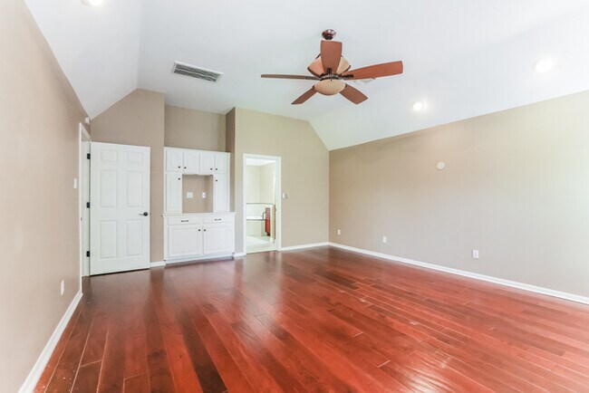 Building Photo - 411 S Cypress Estates Cir