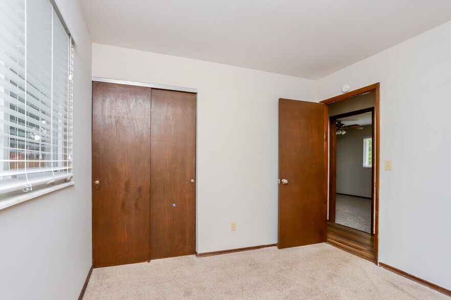 Building Photo - 1126 Borden Dr